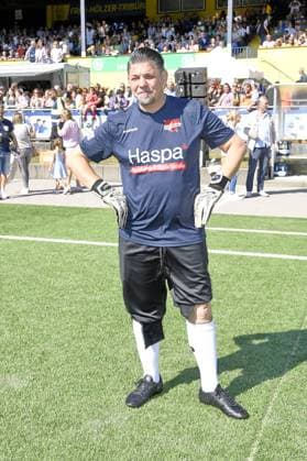 Tim Mälzer at Kicken mit Herz at STADION HOHELUFT in Hamburg on 07 09 2025
