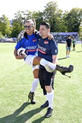 Jorge Gonzalez and Tim Mälzer at Kicken mit Herz at STADION HOHELUFT in Hamburg on 07 09 2025