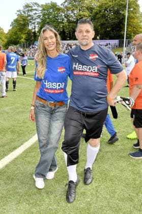 Yasmina Filali and Tim Mälzer at Kicken mit Herz at STADION HOHELUFT in Hamburg on 07 09 2025
