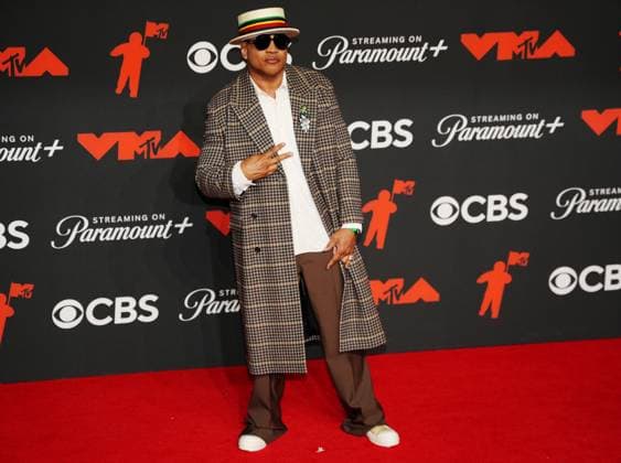 LL Cool J arrives on the red carpet at the 2025 MTV Video Music Awards VMA s at the UBS Arena in Elmont, New York on Sunday, September 07, 2025.  MTV20250907131 AngelinaxKatsanis