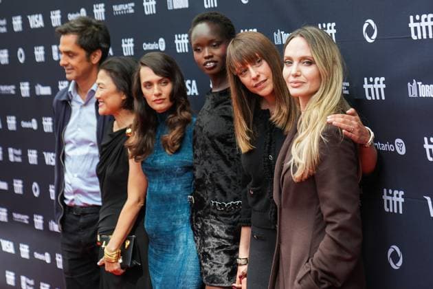 2025 Toronto International Film Festival - Couture TORONTO, CANADA - SEPTEMBER 7 : (L-R) Charles Gillibert, Zhang Xin, Ella Rumpf, Anyier Anei, Alice Winocour and Angelina Jolie attend the premiere of ‘Couture’ during the 2025 Toronto International Film Festival at Princess of Wales Theatre in Toronto, Ontario, Canada on September 7, 2025. Mert Alper Dervis Anadolu Ontario Canada. Editorial use only. Please get in touch for any other usage.  Copyright: x2025xAnadoluxMertxAlperxDervisx
