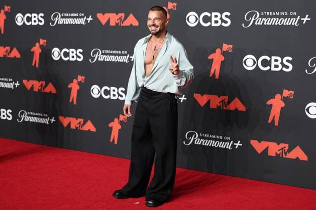 Puerto Rican singer Ricky Martin poses on the red carpet at the MTV Video Music Awards (VMAs) in New York, United States. 07 September 2025. Ricky Martin will receive the first Latin Icon Award at MTV s music video awards show (VMA). Ricky Martin will receive the first Latin Icon Award !ACHTUNG: NUR REDAKTIONELLE NUTZUNG!  Copyright: xOctavioxGuzmánx AME7206 20250907-55017856663_1