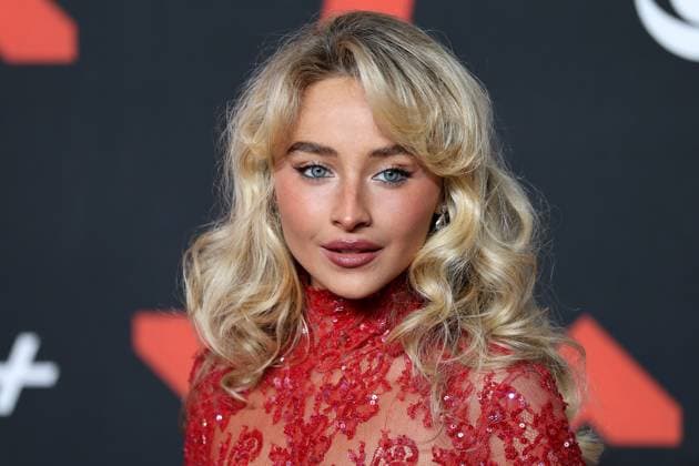 American singer Sabrina Carpenter poses on the red carpet at the MTV Video Music Awards (VMAs) in New York, United States, 07 September 2025. Red carpet at the MTV Video Music Awards !ACHTUNG: NUR REDAKTIONELLE NUTZUNG!  Copyright: xOctavioxGuzmánx AME7269 20250908-55017856729_1