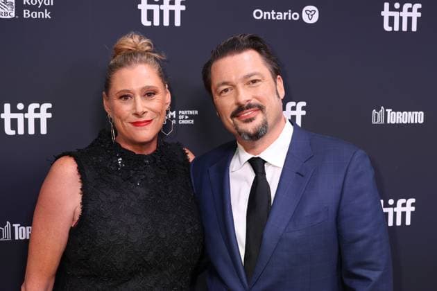 50eme Festival du Film de Toronto September 7, 2025 50th Toronto International Film Festival Red carpet of the film Nuremberg James Vanderbilt and his wife 448426 2025 09 07 Toronto Canada  Copyright: xIsabellexVautierx xStarfacex STAR_448426_064