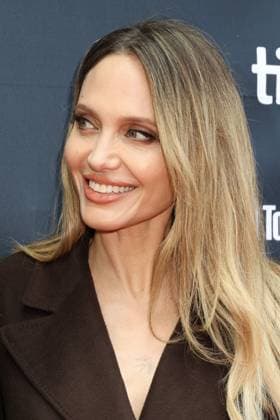 50eme Festival du Film de Toronto September 7, 2025 50th Toronto International Film Festival Red carpet of the film Couture Angelina Jolie 448426 2025 09 07 Toronto Canada  Copyright: xIsabellexVautierx xStarfacex STAR_448426_192