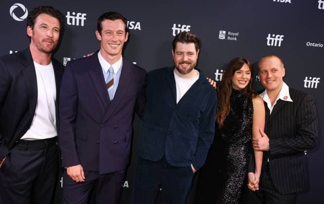 50eme Festival du Film de Toronto 7 Septembre 2025 50th Toronto International Film Festival Red carpet of the film Eternity Miles Teller, Callum Turner, David Freyne, Elizabeth Olsen and John Early 448426 2025 09 07 Toronto Canada  Copyright: xIsabellexVautierx xStarfacex STAR_448426_232