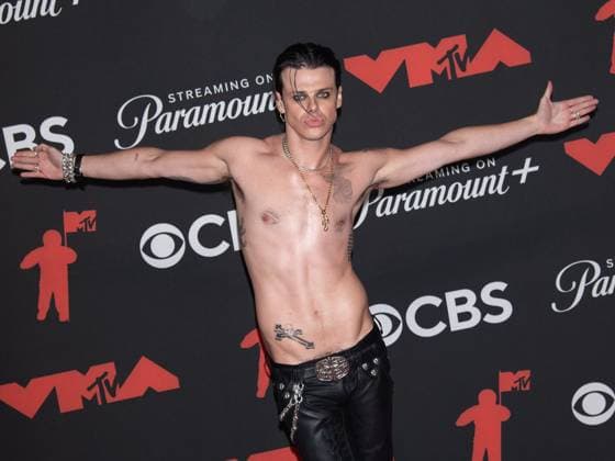2025 MTV VMA Awards Red Carpet Featuring: Yungblud Where: New York, New York, United States When: 07 Sep 2025 Credit: Janet Mayer INSTARimages.com EDITORIAL USE ONLY. NOT FOR USE BY NEWSPAPERS BASED IN THE UK. Copyright: xx instar55062581