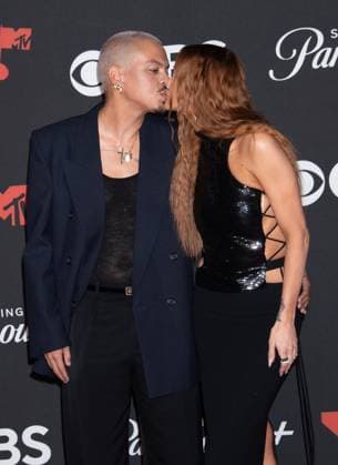 2025 MTV VMA Awards Red Carpet Featuring: Evan Ross, Ashlee Simpson Where: New York, New York, United States When: 07 Sep 2025 Credit: Janet Mayer INSTARimages.com EDITORIAL USE ONLY. NOT FOR USE BY NEWSPAPERS BASED IN THE UK. Copyright: xx instar55062549