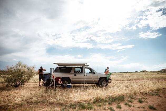 Family off grid car camping in scenic Utah Dutch John, Utah, United States CR_WEKW250904B-1820205-01 ,model released, Symbolfoto