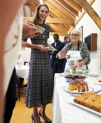 . 08 09 2025. Sunningdale, United Kingdom. Prince William and Kate Middleton, the Prince an Princess of Wales, during a visit at the National Federation of Women s Institute (WI) in Sunningdale, United Kingdom, to commemorate the three-year anniversary of the death of Queen Elizabeth II . Picture i-Images Pool  xPoolx xi-Imagesx IIM-26206-0021
