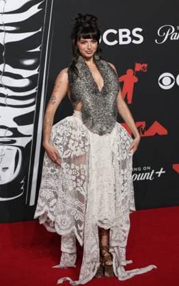 September 7, 2025, Elmont, New York, USA: Rebecca Black attends the 2025 MTV Video Music Awards, VMAs, at UBS Arena in Elmont, New York, USA, on 07 September 2025. Photo: Elmont USA - ZUMAm179 20250907_zep_m179_098 Copyright: xAlecxMichaelx