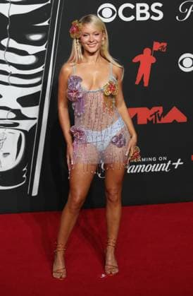 September 7, 2025, Elmont, New York, USA: Zara Larsson attends the 2025 MTV Video Music Awards, VMAs, at UBS Arena in Elmont, New York, USA, on 07 September 2025. Photo: Elmont USA - ZUMAm179 20250907_zep_m179_100 Copyright: xAlecxMichaelx