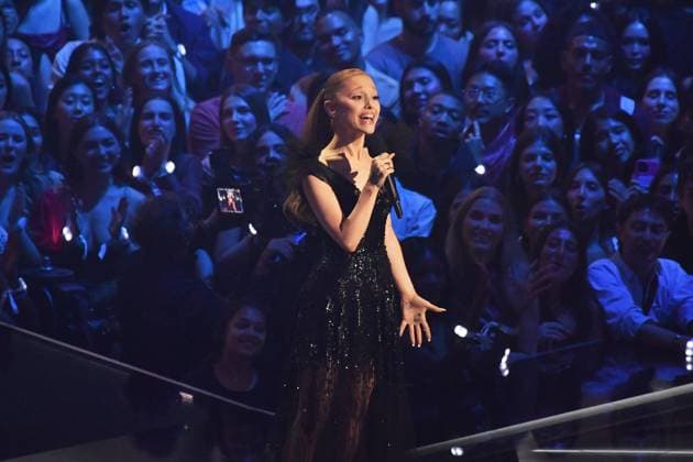 MTV Video Music Awards 2025 - Show Ariana Grande seen introducing Mariah Carey onstage during the 2025 MTV Video Music Awards at UBS Arena on September 07, 2025 in Elmont, New York. Elmont UBS Arena New York USA Copyright: xCxFlanigan imageSPACEx