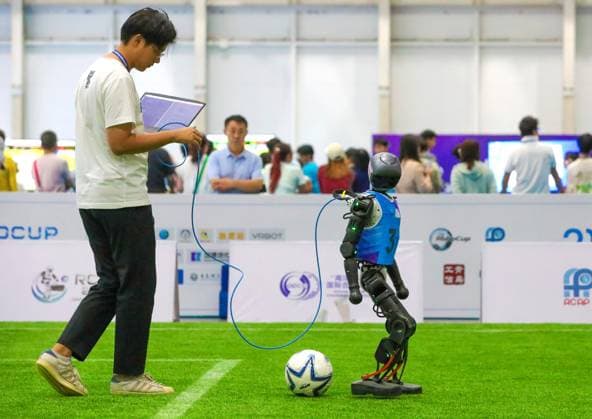 2025 Asia-Pacific Robot World Cup Qingdao International Invitational Football Tournament in Qingdao QINGDAO, CHINA - SEPTEMBER 8, 2025 - Robots participate in the 2025 Asia-Pacific Robot World Cup Qingdao International Invitational Football Tournament in Qingdao, Shandong Province, China on September 8, 2025. Qingdao Shandong China  Copyright: xCFOTOx i1757365992502