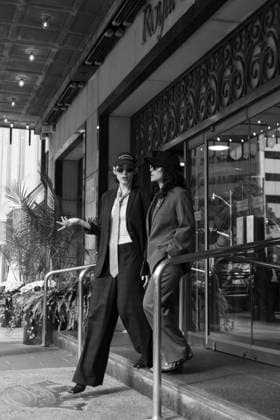 Fereshteh Hosseini and Farnoosh Samadi Farnoosh Samadi and Fereshteh Hosseini attend the premiere of Between Dreams and Hope during the 50th Toronto International Film Festival in Toronto on September 06, 2025. This exclusive photo was taken as a street photography session in downtown Toronto. Toronto Ontario Canada Copyright: xPouriaxAfkhamix