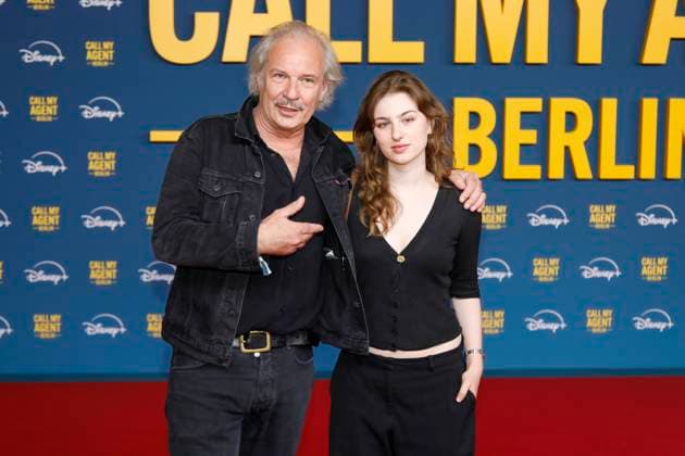 World premiere of Call My Agent Berlin in Berlin Berlin, 8 9 2025 Leander Haussmann and his daughter Kunigunde Haussmann at the world premiere of Call My Agent Berlin in Berlin Berlin Copyright: xMatthiasxGränzdörferx