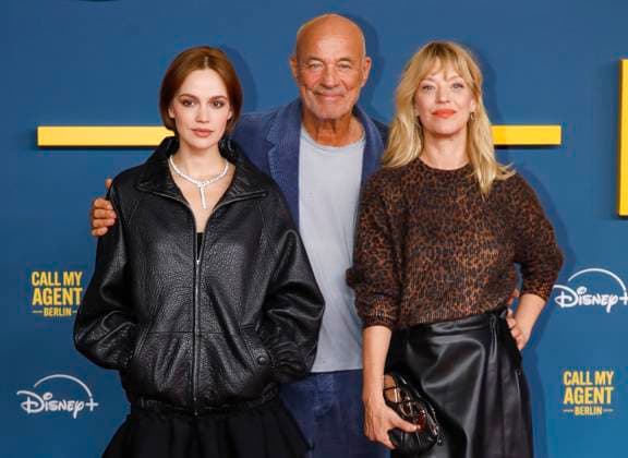 World premiere of Call My Agent Berlin in Berlin Berlin, 8 9 2025 Emilia Schuele, Heiner Lauterbach and Heike Makatsch at the world premiere of Call My Agent Berlin in Berlin Berlin Berlin Copyright: xMatthiasxGränzdörferx