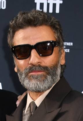 TORONTO, ONTARIO - SEPTEMBER 08: Oscar Isaac attends the premiere of Frankenstein during the 2025 Toronto International Film Festival at Princess of Wales Theatre on September 08, 2025 in Toronto, Ontario Copyright: xmpi099x xMediaPunchx