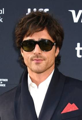 TORONTO, ONTARIO - SEPTEMBER 08: Jacob Elordi attends the premiere of Frankenstein during the 2025 Toronto International Film Festival at Princess of Wales Theatre on September 08, 2025 in Toronto, Ontario Copyright: xmpi099x xMediaPunchx