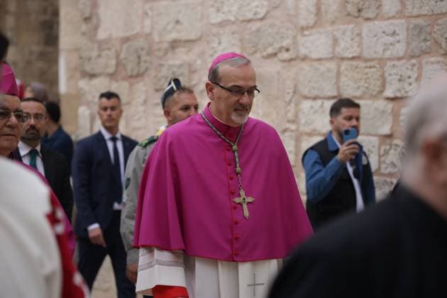 Easter celebration in Jerusalem JERUSALEM - APRIL 09: The Archbishop of the Latin Patriarchate of Jerusalem, Pierbattista Pizzaballa (C) leads Easter Mass at the Church of the Holy Sepulchre in the old city of Jerusalem on April 09, 2023. Kudüs Palestinian Territory, Occupied. Editorial use only. Please get in touch for any other usage.  Copyright: x2025xAnadoluxSaeedxQaqx