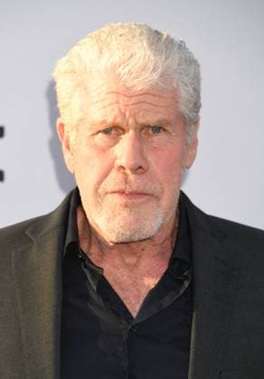 HOLLYWOOD, CALIFORNIA - SEPTEMBER 08: Ron Pearlman at the world premiere of Warner Bros. Pictures One Battle After Another at TCL Chinese Theatre on September 08, 2025 in Hollywood, California Copyright: xJeffreyxMayerx xMediaPunchx