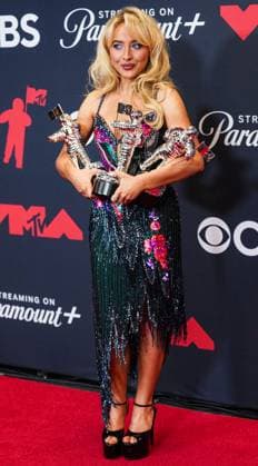 MTV Video Music Awards - Press Room American singer, songwriter, and actress Sabrina Carpenter, winner of the awards for best pop artist, best visual effects, best cinematography, best editing and best direction for Manchild and best album for Short n Sweet poses in the press room at the 2025 MTV Video Music Awards held at UBS Arena on September 7, 2025 in Elmont, Nassau County, New York, United States. Photo by Jorge Estrellado Image Press Agency ABACAPRESS.COM Elmont New York United States  Copyright: xImagexPressxAgency ABACAx