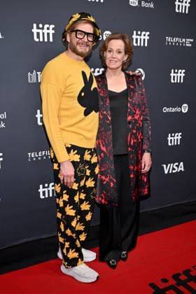 Toronto Dust Bunny Screening Bryan Fuller, Sigourney Weaver attending the screening of the movie Dust Bunny ahead of Toronto International Film Festival (TIFF) in Toronto, Canada on September 8, 2025. Photo by Julien Reynaud APS-Medias ABACAPRESS.COM Toronto Canada  Copyright: xReynaudxJulien APS-Medias ABACAx