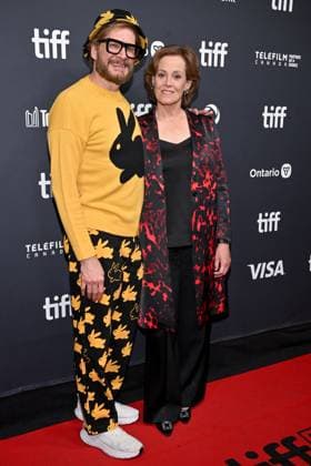Toronto Dust Bunny Screening Bryan Fuller, Sigourney Weaver attending the screening of the movie Dust Bunny ahead of Toronto International Film Festival (TIFF) in Toronto, Canada on September 8, 2025. Photo by Julien Reynaud APS-Medias ABACAPRESS.COM Toronto Canada  Copyright: xReynaudxJulien APS-Medias ABACAx