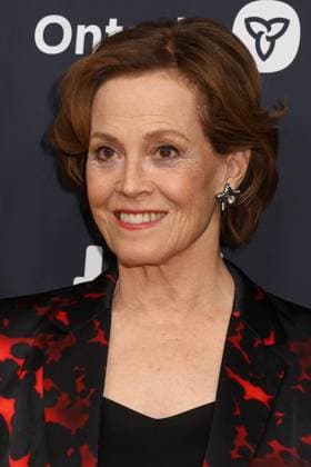 50th Toronto International Film Festival Red carpet of the film Dust bunny Sigourney Weaver 448466 2025 09 08 Toronto Canada  Copyright: xIsabellexVautierx xStarfacex STAR_448466_056