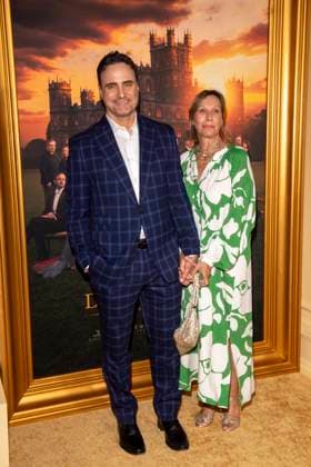 Downton Abbey: The Grand Finale New York Premiere in New York, USA - 08 Sep 2025 (L-R) Dominic Fumusa and Ilana Levine attend Downton Abbey: The Grand Finale New York Premiere at Jazz at Lincoln Center. New York United States Copyright: xRonxAdarx xSOPAxImagesx _radar_downtonabbey_20250908_01605