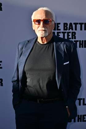 Joseph Cortese at the world premiere of the movie One Battle After Another at the TCL Chinese Theater Los Angeles, 08 09 2025 Foto:xD.xStarbuckx xFuturexImagex battle_5794