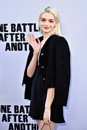 Ariana Hardie at the world premiere of the movie One Battle After Another at the TCL Chinese Theater Los Angeles, 08 09 2025 Foto:xD.xStarbuckx xFuturexImagex battle_5810