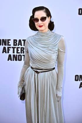 Dita Von Teese at the world premiere of the movie One Battle After Another at the TCL Chinese Theater Los Angeles, 08 09 2025 Foto:xD.xStarbuckx xFuturexImagex battle_5820