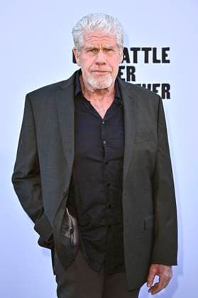 Ron Perlman at the world premiere of the movie One Battle After Another at the TCL Chinese Theater Los Angeles, 08 09 2025 Foto:xD.xStarbuckx xFuturexImagex battle_5827