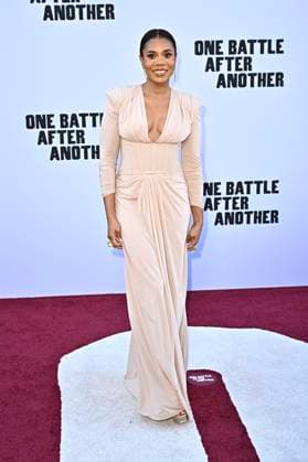 Regina Hall at the world premiere of the movie One Battle After Another at the TCL Chinese Theater Los Angeles, 08 09 2025 Foto:xD.xStarbuckx xFuturexImagex battle_5843