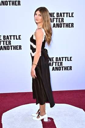 Lucy Anderson at the world premiere of the movie One Battle After Another at the TCL Chinese Theater Los Angeles, 08 09 2025 Foto:xD.xStarbuckx xFuturexImagex battle_5852