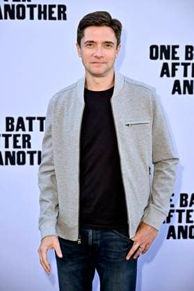 Topher Grace at the world premiere of the movie One Battle After Another at the TCL Chinese Theater Los Angeles, 08 09 2025 Foto:xD.xStarbuckx xFuturexImagex battle_5869