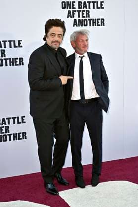 Benicio del Toro and Sean Penn at the world premiere of the movie One Battle After Another at the TCL Chinese Theater Los Angeles, 08 09 2025 Foto:xD.xStarbuckx xFuturexImagex battle_5895