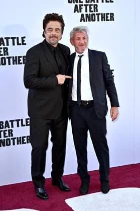 Benicio del Toro and Sean Penn at the world premiere of the movie One Battle After Another at the TCL Chinese Theater Los Angeles, 08 09 2025 Foto:xD.xStarbuckx xFuturexImagex battle_5896
