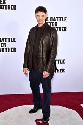 James Frain at the world premiere of the movie One Battle After Another at the TCL Chinese Theater Los Angeles, 08 09 2025 Foto:xD.xStarbuckx xFuturexImagex battle_5926