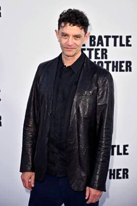 James Frain at the world premiere of the movie One Battle After Another at the TCL Chinese Theater Los Angeles, 08 09 2025 Foto:xD.xStarbuckx xFuturexImagex battle_5928