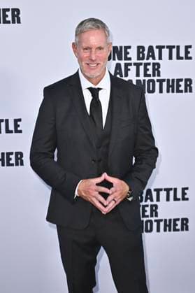 James Raterman at the world premiere of the movie One Battle After Another at the TCL Chinese Theater Los Angeles, 08 09 2025 Foto:xD.xStarbuckx xFuturexImagex battle_5933