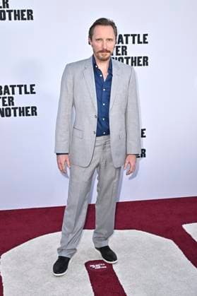 John Hoogenakker at the world premiere of the movie One Battle After Another at the TCL Chinese Theater Los Angeles, 08 09 2025 Foto:xD.xStarbuckx xFuturexImagex battle_5935