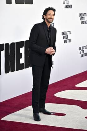 Adrien Brody at the world premiere of the movie One Battle After Another at the TCL Chinese Theater Los Angeles, 08 09 2025 Foto:xD.xStarbuckx xFuturexImagex battle_5947