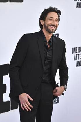 Adrien Brody at the world premiere of the movie One Battle After Another at the TCL Chinese Theater Los Angeles, 08 09 2025 Foto:xD.xStarbuckx xFuturexImagex battle_5948