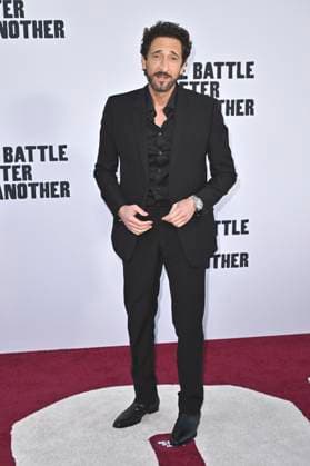 Adrien Brody at the world premiere of the movie One Battle After Another at the TCL Chinese Theater Los Angeles, 08 09 2025 Foto:xD.xStarbuckx xFuturexImagex battle_5950