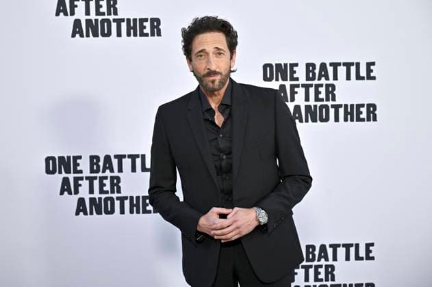 Adrien Brody at the world premiere of the movie One Battle After Another at the TCL Chinese Theater Los Angeles, 08 09 2025 Foto:xD.xStarbuckx xFuturexImagex battle_5955