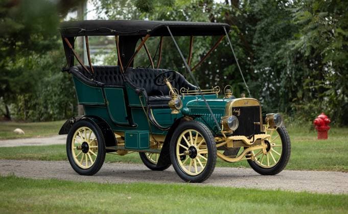 Historic 120-year-old Ford which was first to have engine in front on sale for £200,000 Story from Jam Press (Historic Ford Sale) Pictured: The 1905 Ford Model B Side Entrance Tonneau. Historic 120-year-old Ford which was first to have engine in front on sale for £200,000 An historic 120-year-old Ford car which was the first to have an engine in the front is on sale for £200,000. The 1905 green Model B is one of just seven left in the world. It was also the first to have a four-cylinder engine and is described as historically significant. The vintage car has a top speed of 40mph - which outpaced competitors when it was made. It has been in the same family for at least 60 years. The vehicle is being sold on 9 October by RM Sotheby s  Copyright: xJamxPress DavidxBush CourtesyxofxRMxSotheby s