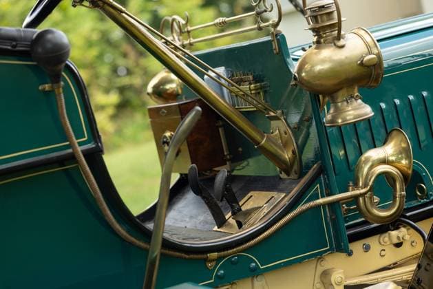 Historic 120-year-old Ford which was first to have engine in front on sale for £200,000 Story from Jam Press (Historic Ford Sale) Pictured: The 1905 Ford Model B Side Entrance Tonneau. Historic 120-year-old Ford which was first to have engine in front on sale for £200,000 An historic 120-year-old Ford car which was the first to have an engine in the front is on sale for £200,000. The 1905 green Model B is one of just seven left in the world. It was also the first to have a four-cylinder engine and is described as historically significant. The vintage car has a top speed of 40mph - which outpaced competitors when it was made. It has been in the same family for at least 60 years. The vehicle is being sold on 9 October by RM Sotheby s  Copyright: xJamxPress DavidxBush CourtesyxofxRMxSotheby s