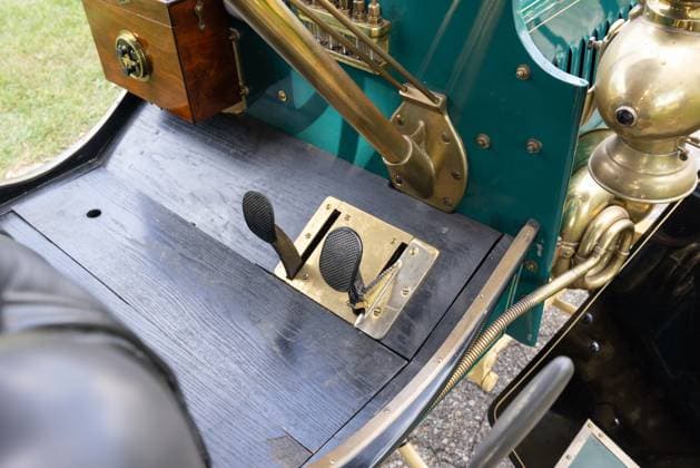 Historic 120-year-old Ford which was first to have engine in front on sale for £200,000 Story from Jam Press (Historic Ford Sale) Pictured: The 1905 Ford Model B Side Entrance Tonneau. Historic 120-year-old Ford which was first to have engine in front on sale for £200,000 An historic 120-year-old Ford car which was the first to have an engine in the front is on sale for £200,000. The 1905 green Model B is one of just seven left in the world. It was also the first to have a four-cylinder engine and is described as historically significant. The vintage car has a top speed of 40mph - which outpaced competitors when it was made. It has been in the same family for at least 60 years. The vehicle is being sold on 9 October by RM Sotheby s  Copyright: xJamxPress DavidxBush CourtesyxofxRMxSotheby s
